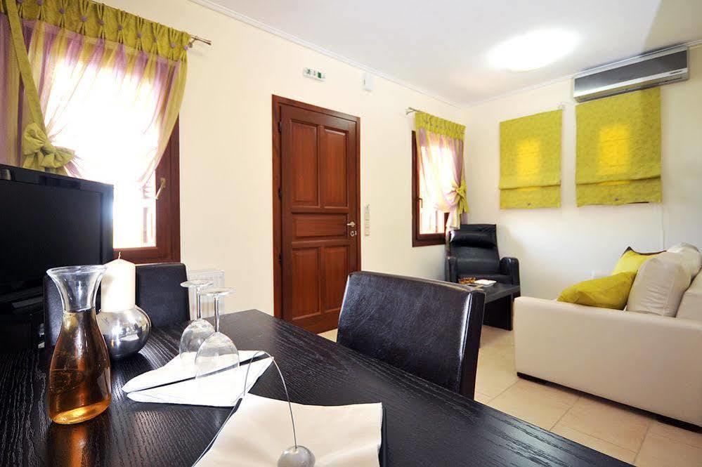 גאווריון Aithra Apartments & Suites מראה חיצוני תמונה